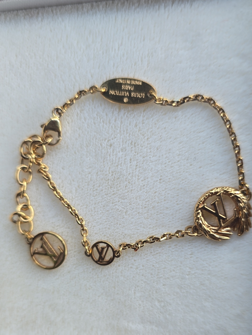 Authentic💥 Louis Vuitton Angel Wing Medallion Bracelet - Picture 2 of 6